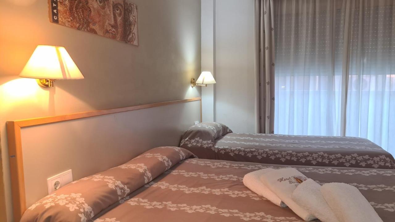 Cosmos Hotel *