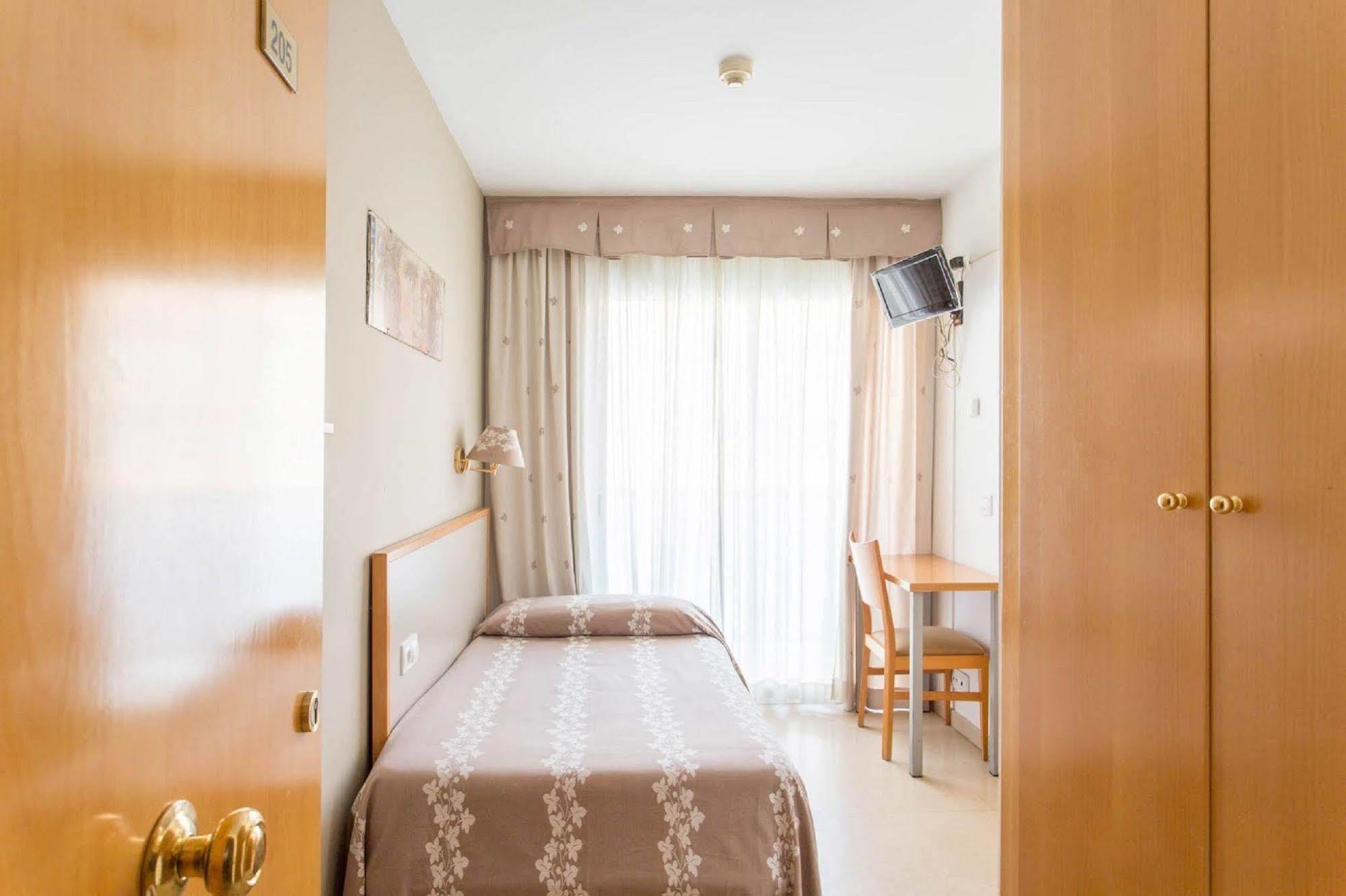 Hotel Cosmos